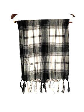 BLACK/WHITE PLAID RECTANGLE SCARF